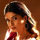 Bhavika Sharma als 