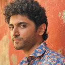 Rohin Joshi als Interviewer