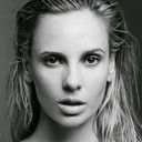 Julieta Cardinali als Krankenschwester