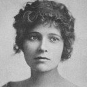 Billie West als Bess Jones