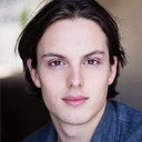 Wil King als Model Agency Assistant