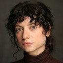 Laura Ubach als Hija