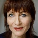 Rhondda Findleton als Maggie Greg
