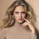Erin Heatherton als Hotel Guest #2