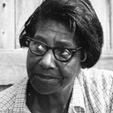 Elizabeth Cotten als Self - Inductee (archive footage)