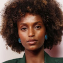 Edyll Ismail als Zuri