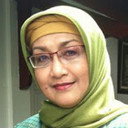 Sitoresmi Prabuningrat als Fahri's mother
