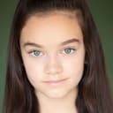 Caroline Skye als Young Ginny