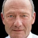 Simon Prast als Stephen