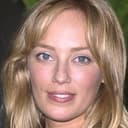 Alexondra Lee als Holly Nelson