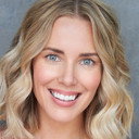 Emily Tierney als Pretty Woman in NYC Doorway