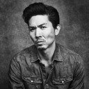 Allen Theosky Rowe als Qiang