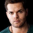 Wes Chatham als Castor