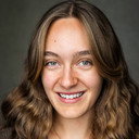 Alanna Willis als Maeve Dawson