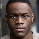 Stephen Odubola als Johnny Bale