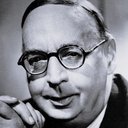 Miles Malleson als Bishop Frankland