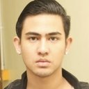 Axel Matthew Thomas als Michael remaja