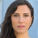 Kadia Saraf als Claudette Wallace
