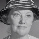Stella Bonheur als Mrs. Jamison-Walker