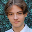 Jackson Robert Scott als Dead Georgie