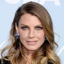 Angela Lindvall als Blonde in Mercedes