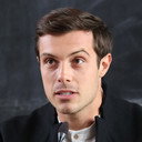 Philip Bukov als Anton
