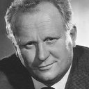 Gert Fröbe als Walter
