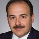 Erol Şen als Polis Erol