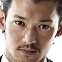淵上泰史 als Eiichiro Mishima