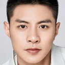 Hu Xi Fan als Zhou Mo