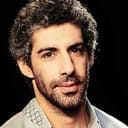 Jim Sarbh als Zubin Mistry