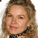 Justine Clarke als Self / Thea Elvsted