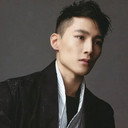 湯君慈 als Bruce Guan