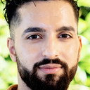 Filip Dikmen als Host