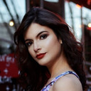 Sara Cobo als Gloria Skyler