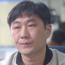 Jang In-ho als 2P Fire Soldier (uncredited)