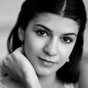 Mayara Magri als Courtesan