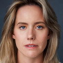 Ashley Pynn als Stabbed Woman (uncredited)