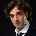 Vincenzo Ferrera als Attorney Costa