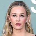 Ambyr Childers als Elaine Morrison