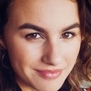 May Hollerman als Mila