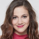 Réti Nóra als Illés Laura