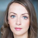 Lisa McGrillis als Valerie Jones
