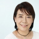 桜井浩子 als Akiko Fuji