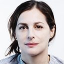 Amira Casar als Catherine