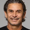 Chris Graham als Robert