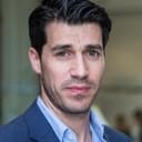 Oren Schrijver als Krav Maga Leraar