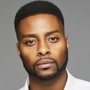 Bradley Nnadi als Curtis