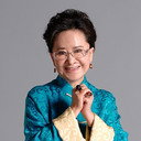 Angie Tang als Pu Nai Nai