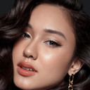 Yasmin Napper als Ainun